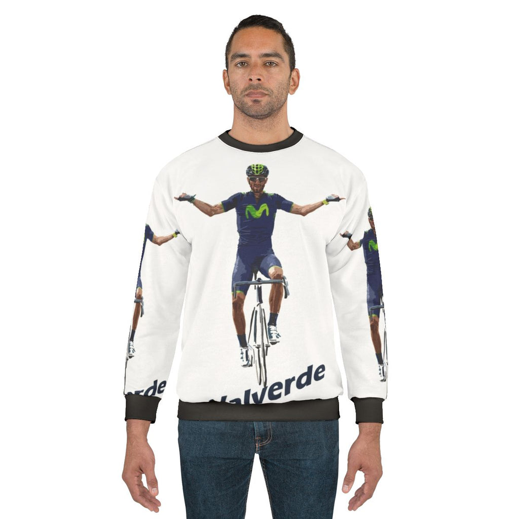 Green cycling sweatshirt for athletes