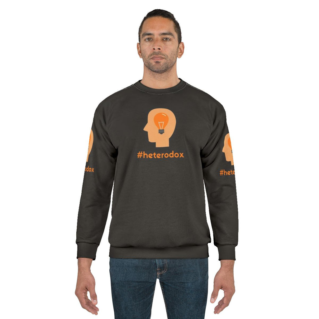 Heterodox sweatshirt with text encouraging independent thinking