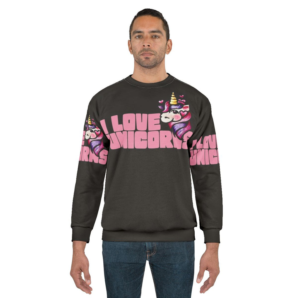 Cozy unicorn sweatshirt with hearts and retro design
