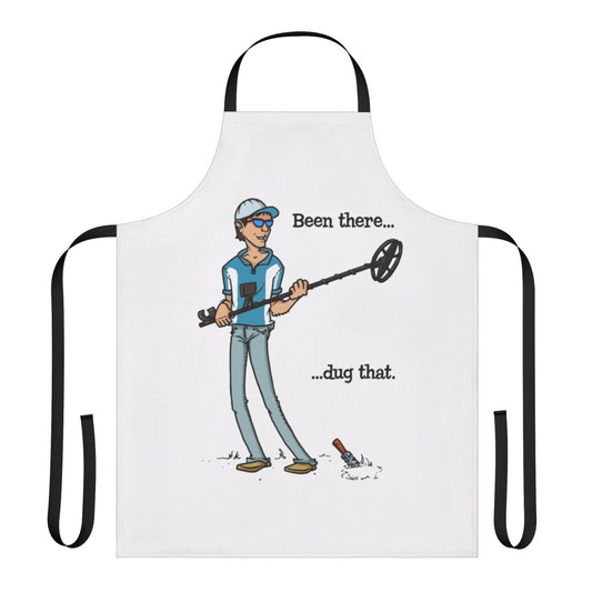Metal detecting apron with pockets for tools and finds
