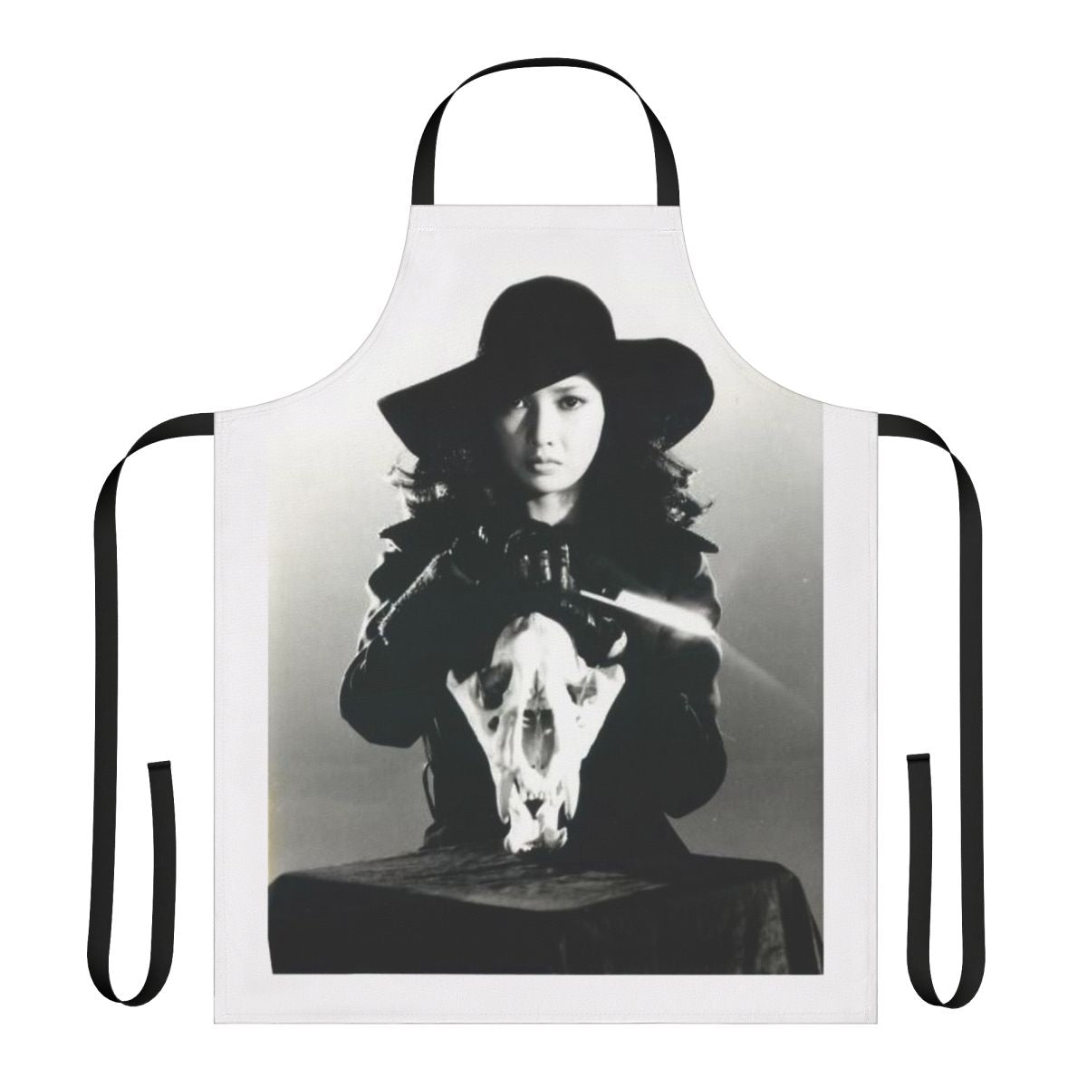 Stylish apron featuring Sasori character from classic Japanese film