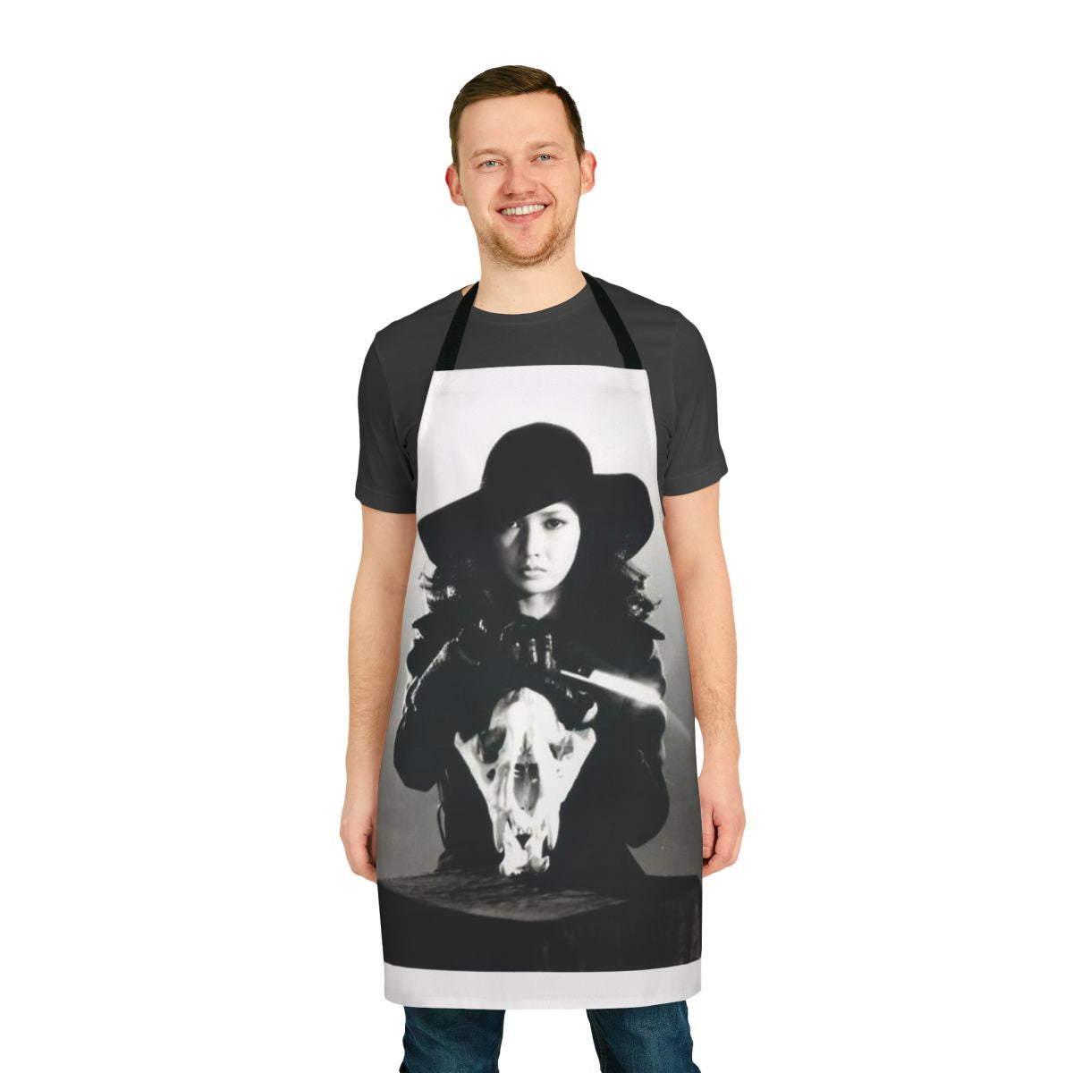 Stylish apron featuring Sasori character from classic Japanese film