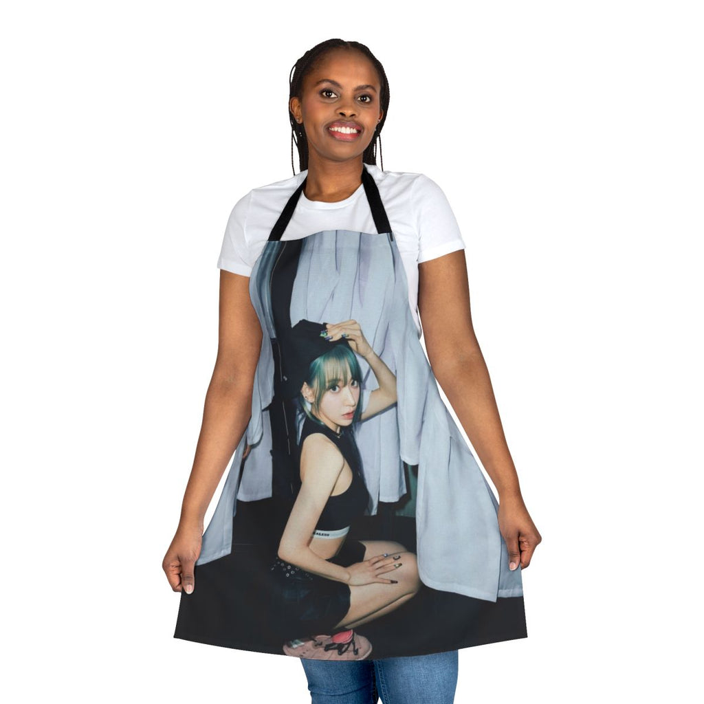 Apron featuring the logo and members of the K-pop group Le Sserafim