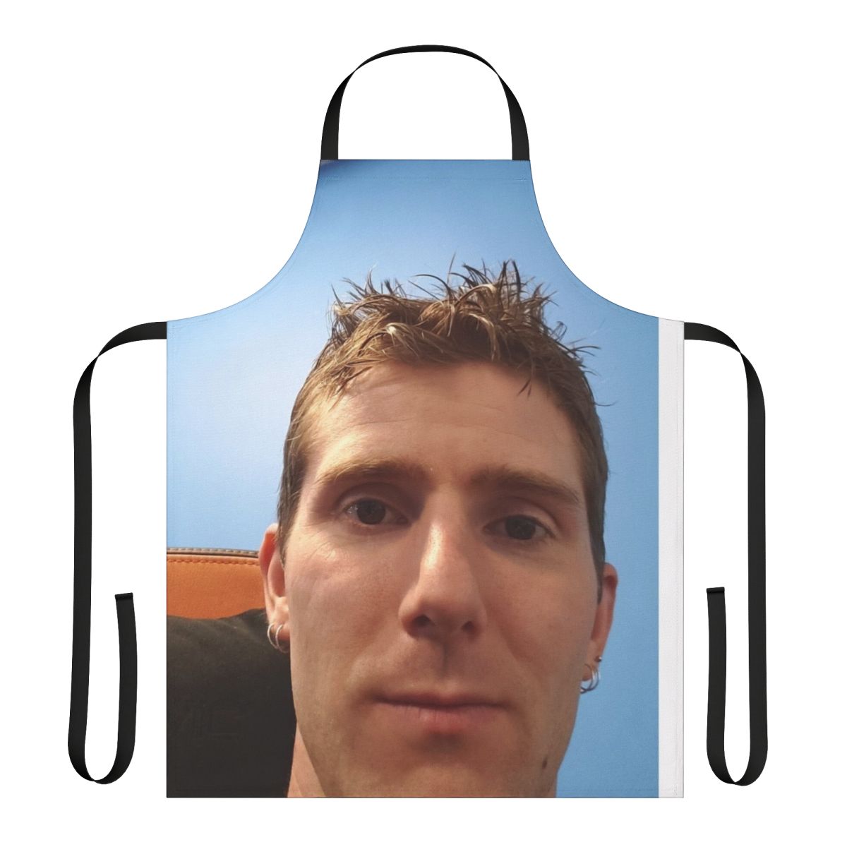 Linus Tech Tips-inspired apron with etch design